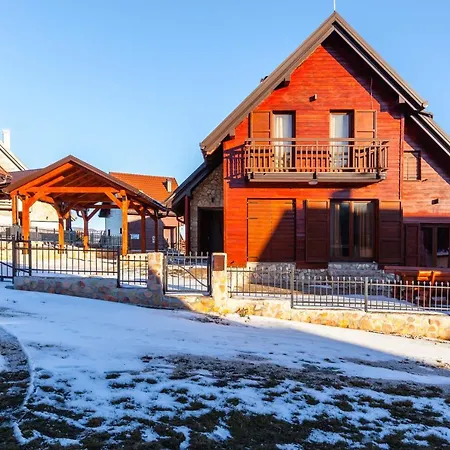 Family House Maja Alpstuga